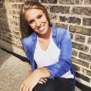 Meet your Posher, Alyssa